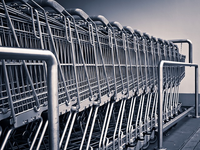 https://pixabay.com/photos/shopping-carts-grocery-shopping-1275480/